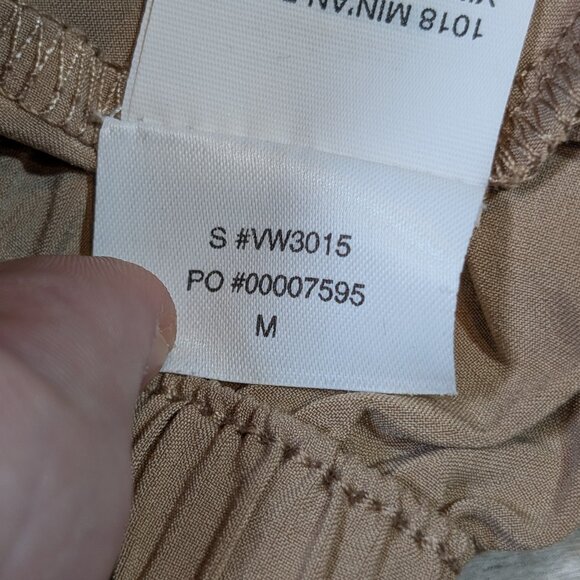 Vuori Villa Shorts High-Rise Women's Size Medium Tan Khaki Travel Pockets Beige - Picture 10 of 10